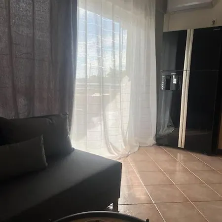 κοντά στη θάλασσα στην πολη κυπαρισσια * Kyparissia